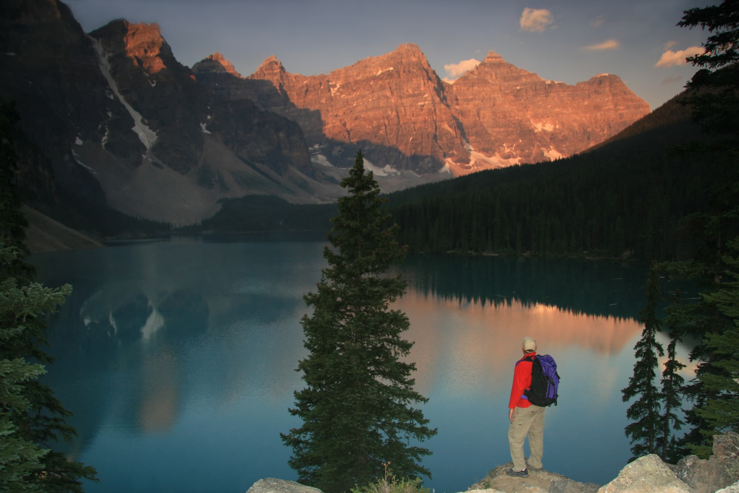 Water Activities: Moraine Lake Sunrise Tour by Jumper Tours