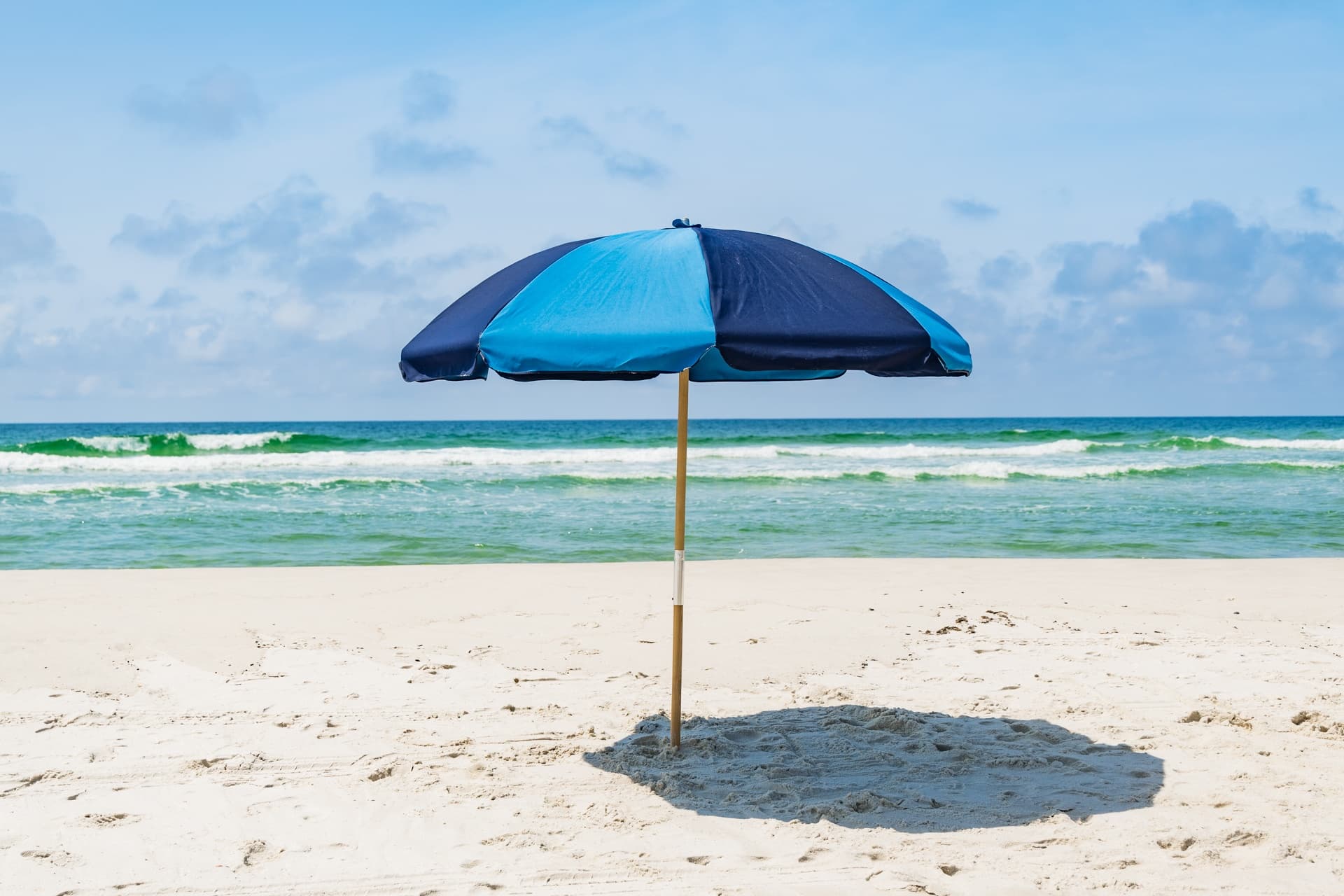 Self Serve Umbrella Rentals in Gulf Shores, AL
