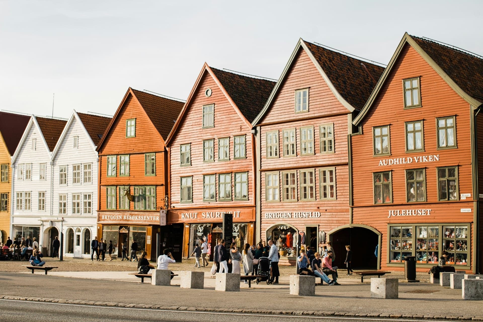 Bergen Private City Walk — Fløyen Views, Bryggen History & Hidden Alleys photo 1