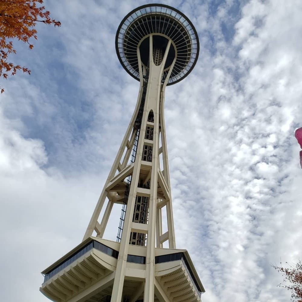 Seattle Step-On Guide Service: Explore History & Culture