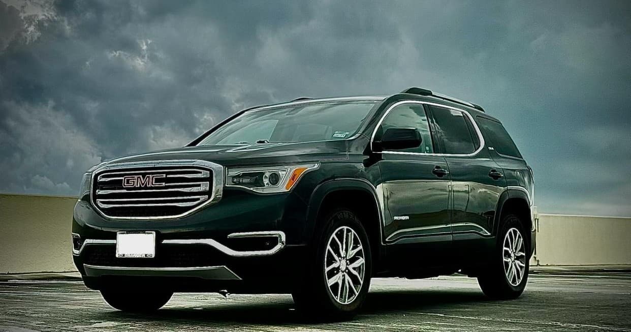 Vehicle Rental Guide: Top Car Share's GMC Acadia in Tampa Bay