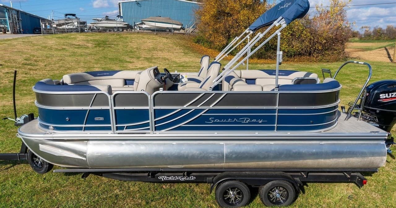 Sunny Days Pontoon Adventure in Leitchfield, Kentucky