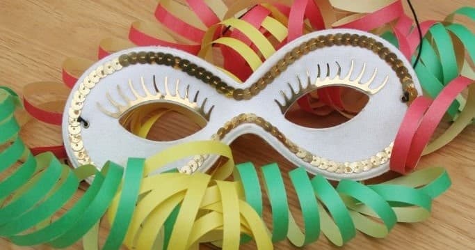 Carnaval Crafting at CIMIX: Create an 18th-Century Mask in Narón