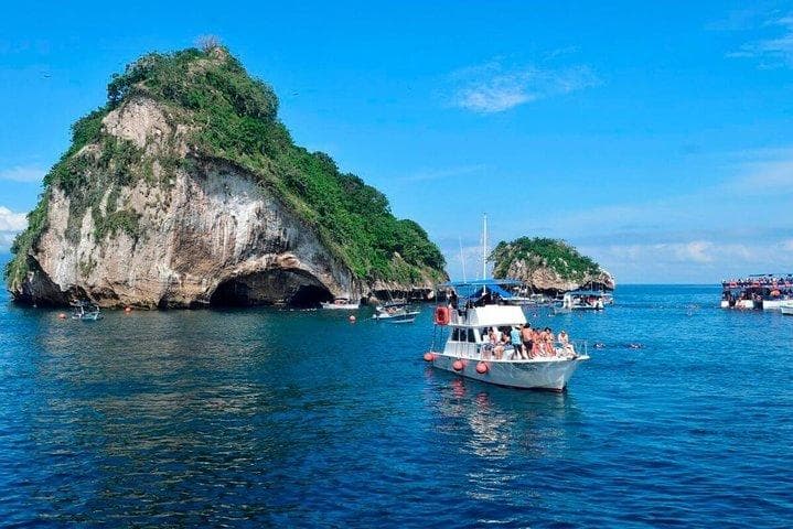 Water Activities in Puerto Vallarta: Bahía Alegre Adventure