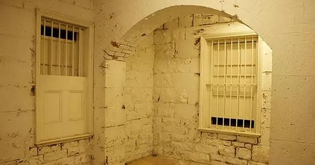 Paranormal Investigation at Ararat with Eerie Tours