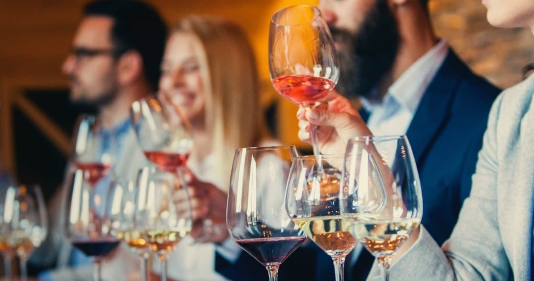 Wine Tasting & Farm Experiences in Moncarapacho