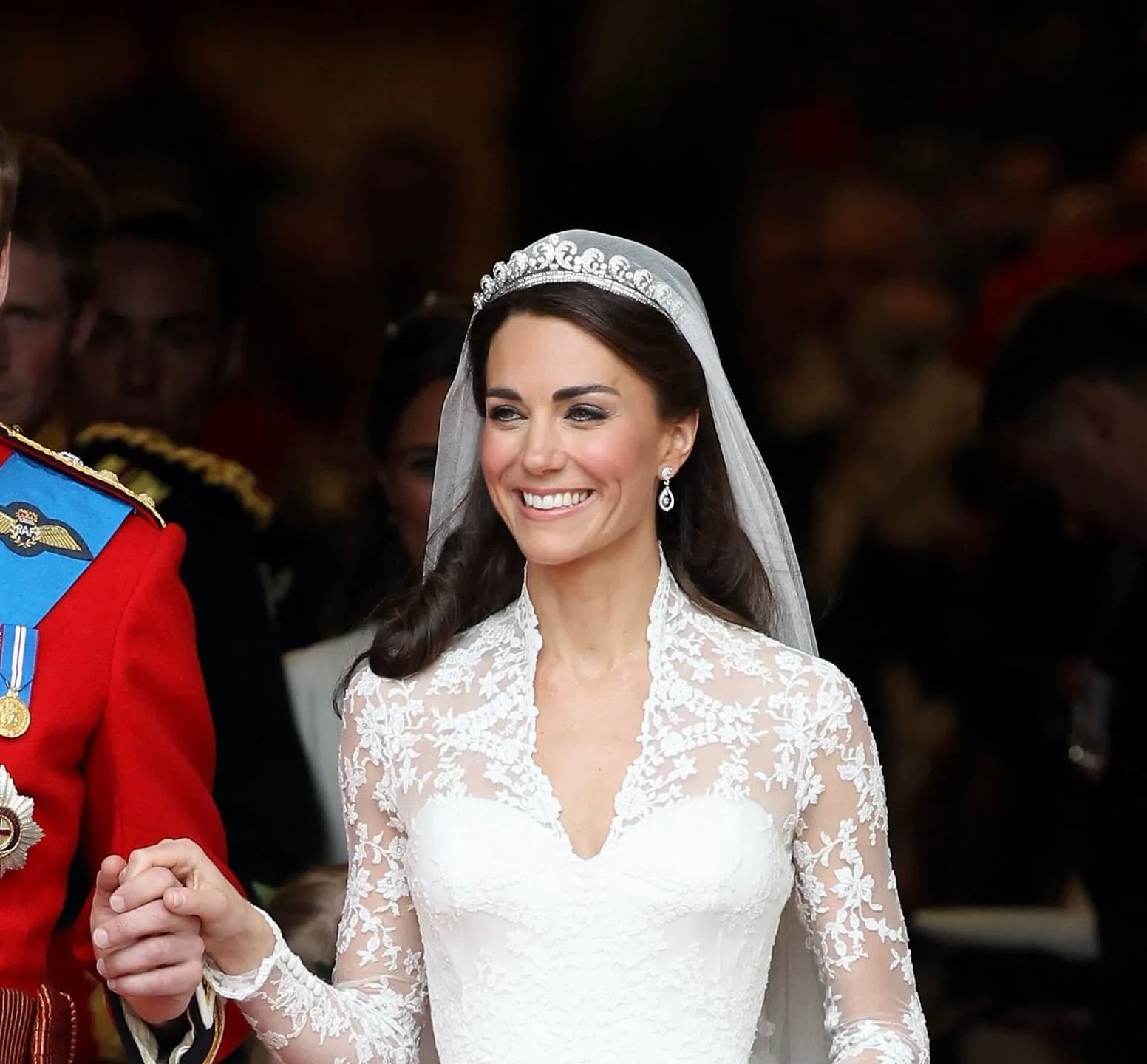 Walk in Her Steps: Kate Middleton Immersion — Westminster, Kensington & Tea at The Goring