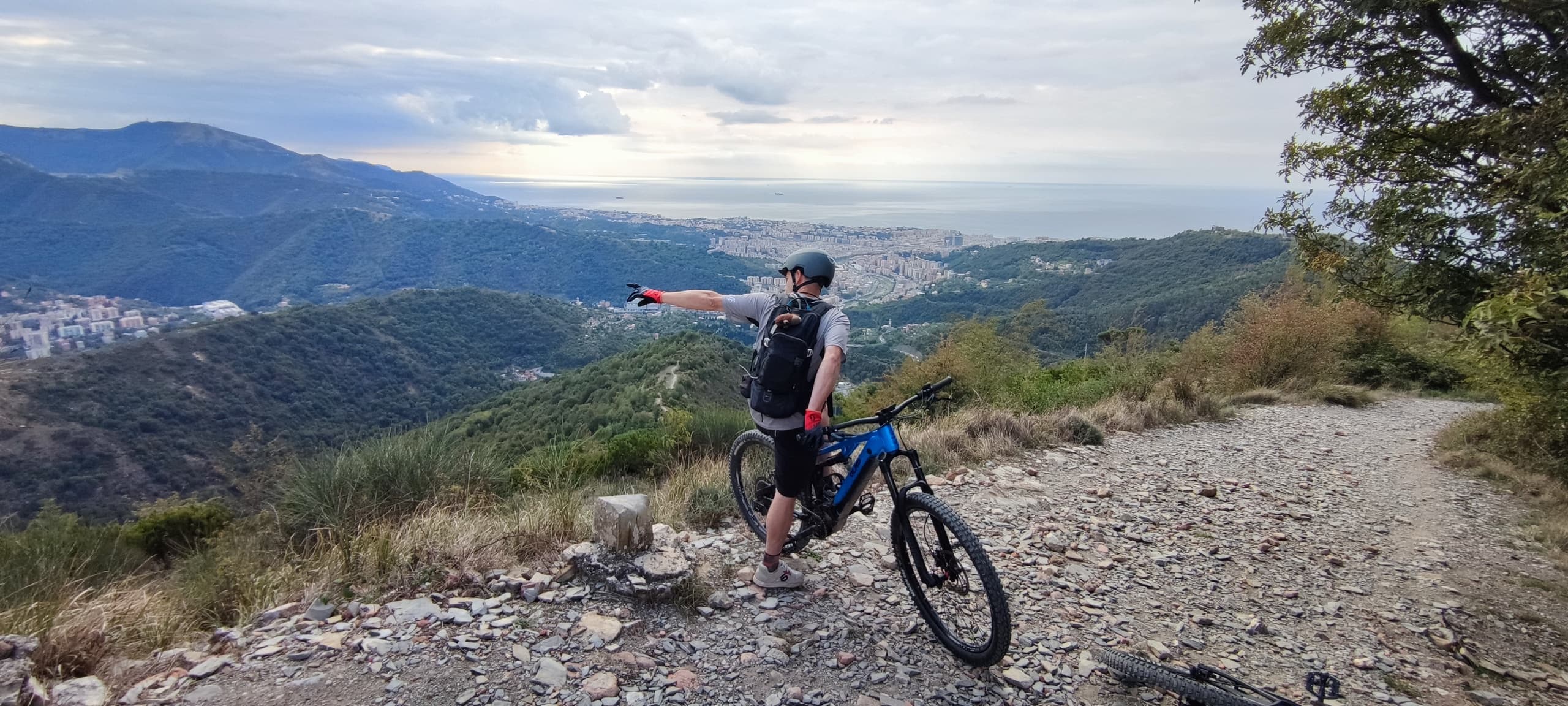 Historic Forts E-MTB Adventure with seifuori in Genoa