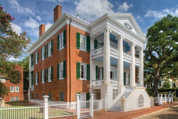 Discover Natchez’s Historic Charm with Little Easy Tours