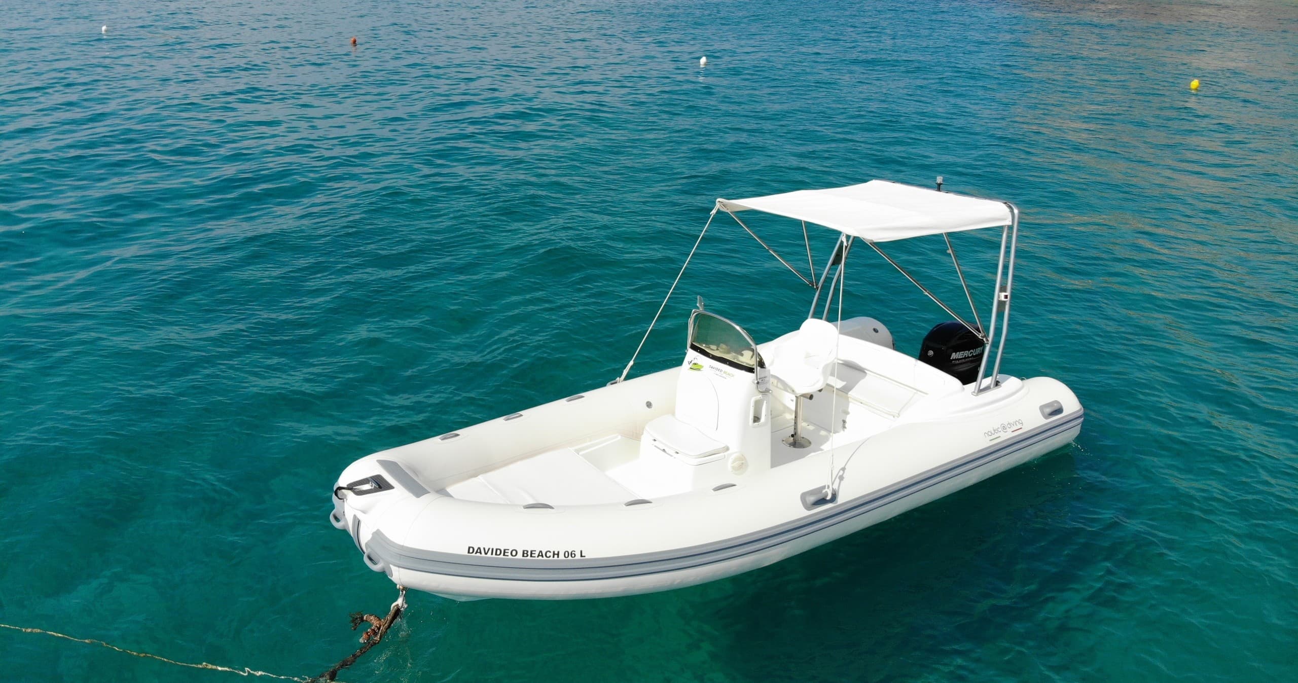 Boat Charters at Davideo Beach: Bat Pacific 590 Bay Adventure