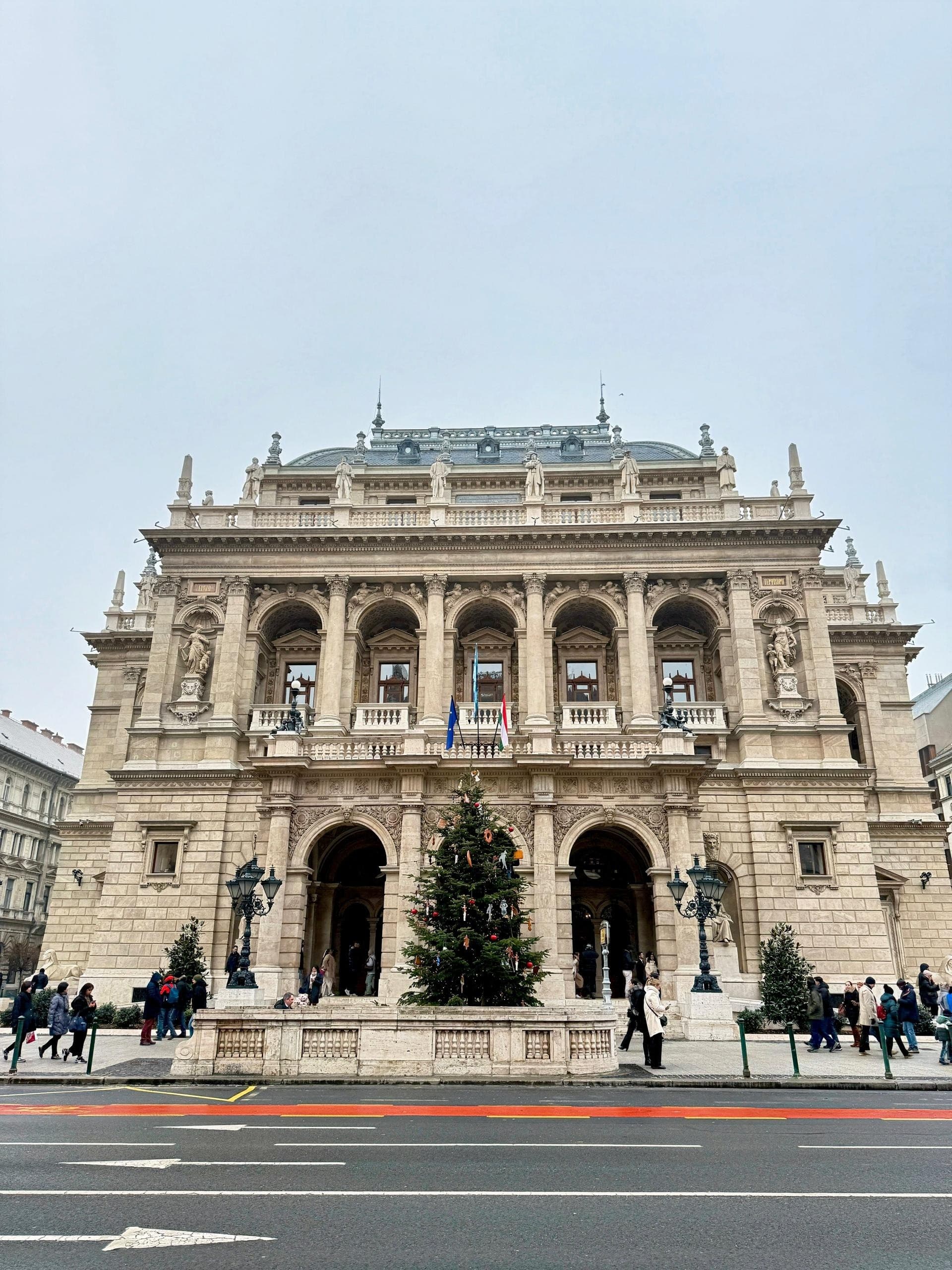From Jewish Quarter to Danube: A Two-Hour Budapest Walking Tour