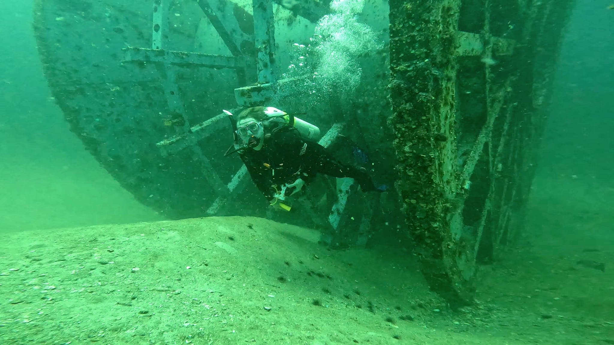 Water Activities: Big Blue Dive Boat's Offshore Dive Adventure
