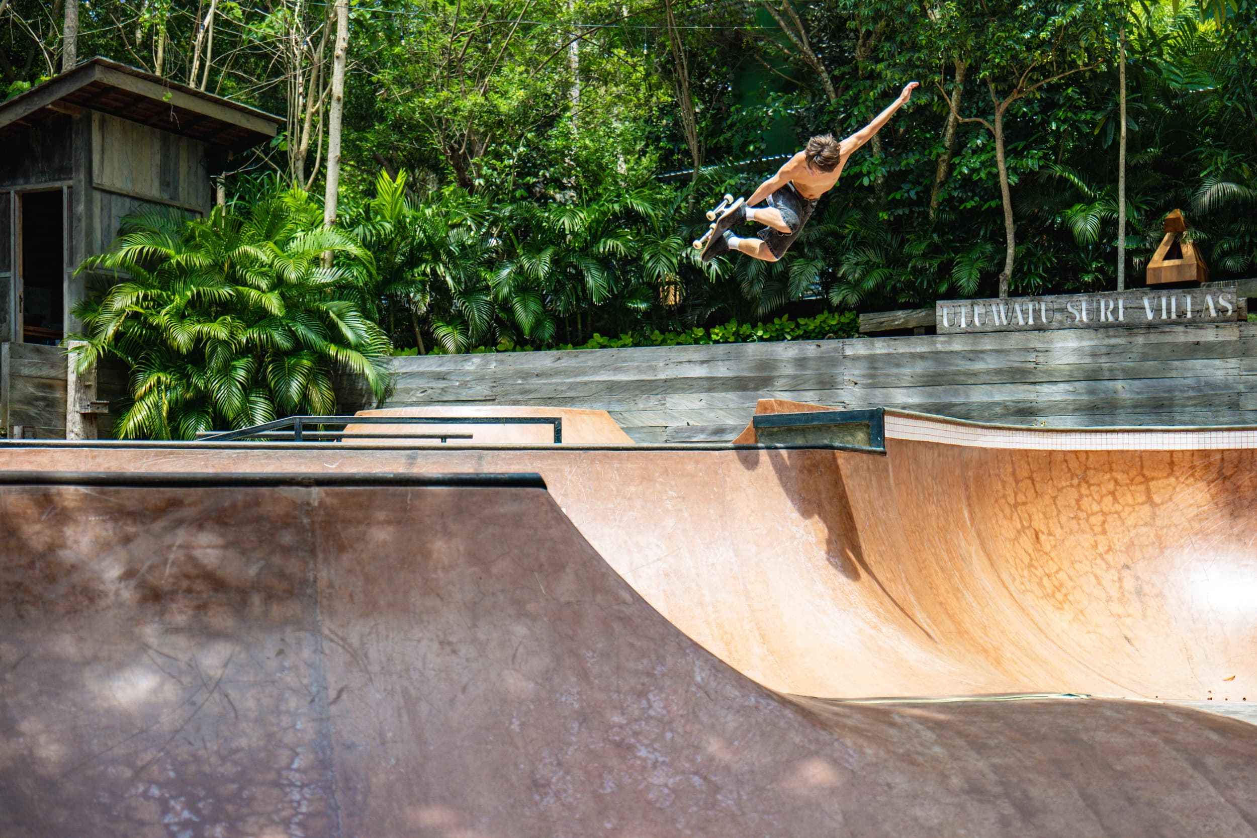 Chiggy's Bali Skate Tour: Komune Keramas Skate and Surf Escape