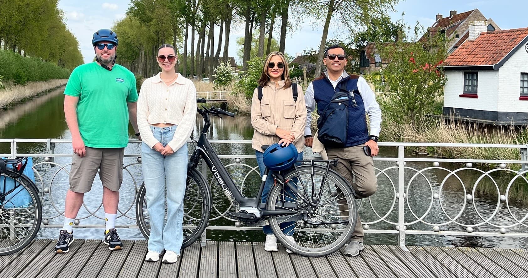 From Brugge to Damme: Border by E-Bike Shared Tour