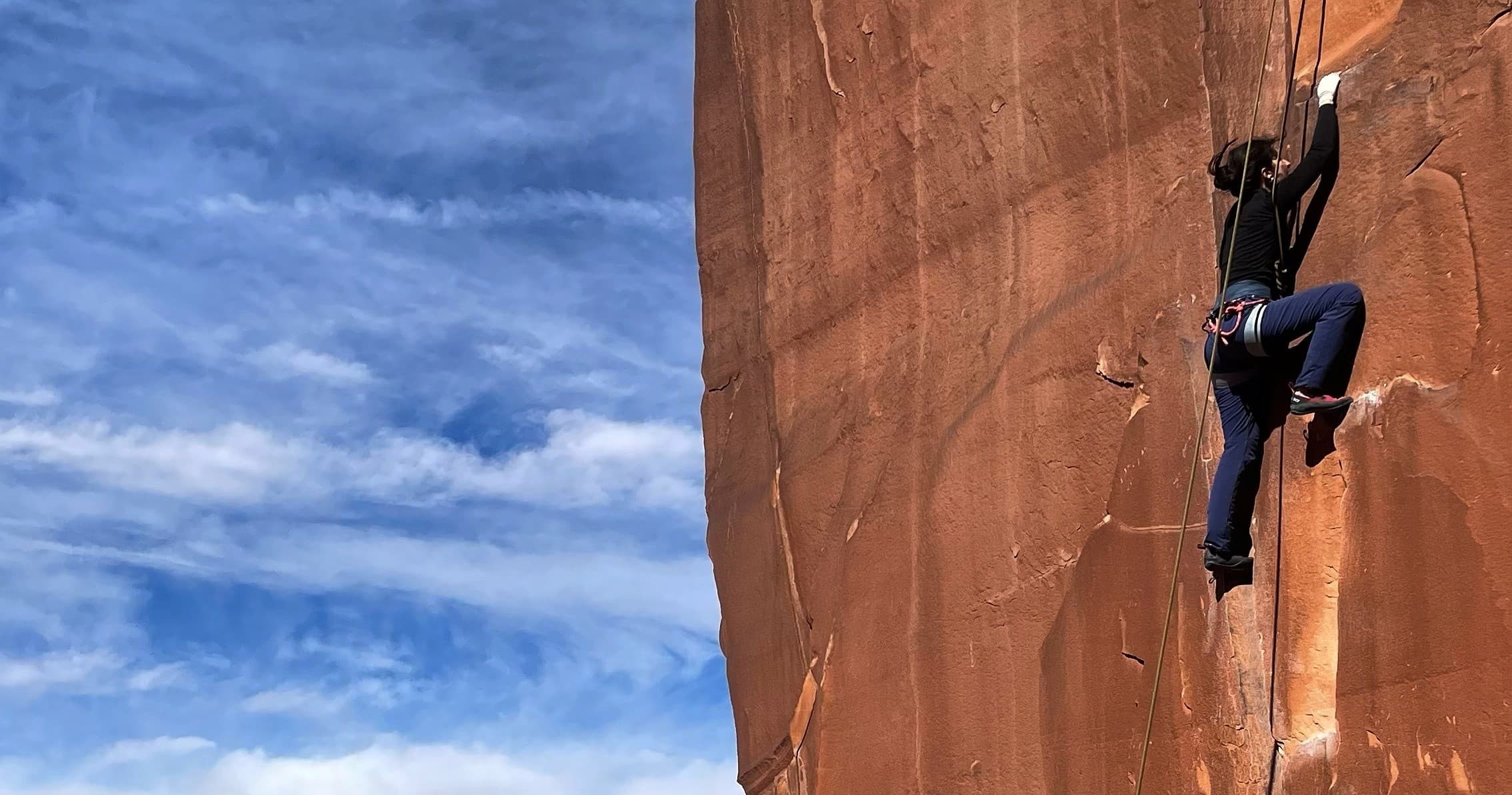 Master Cracks and Trad Lines: Full-Day Indian Creek Climbing Experience Near Moab