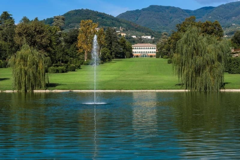 Land Adventures: Self-guided Bike Tour in Lucca