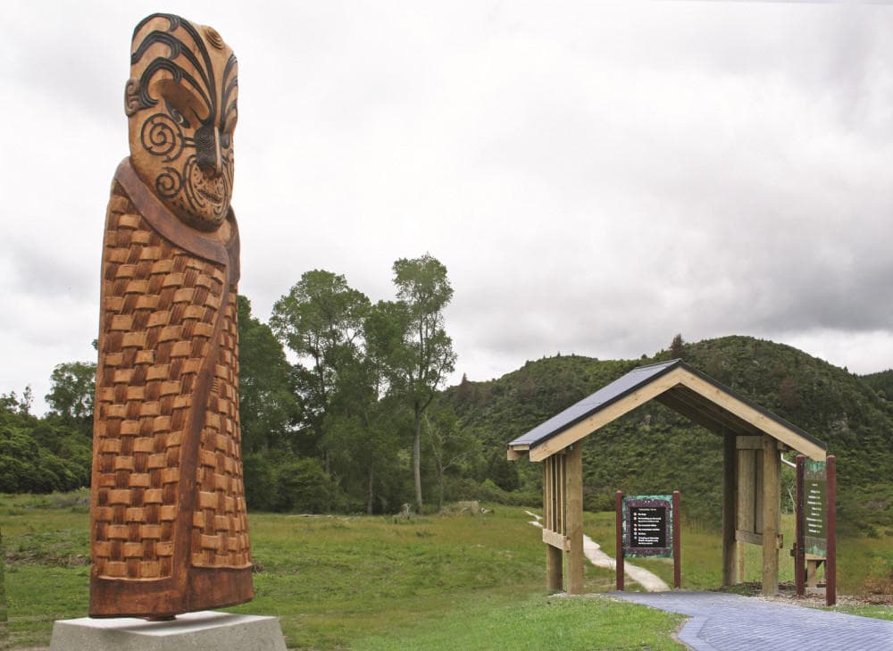 Exploring Rotorua’s Tarawera Trail: The Essential Shuttle from Hot Water Beach