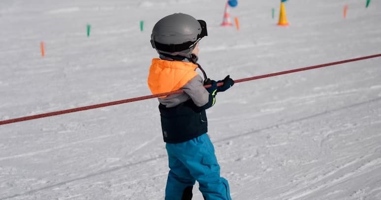 Badger Pups Ski and Snowboard Lessons for Ages 4–6 at Badger Pass