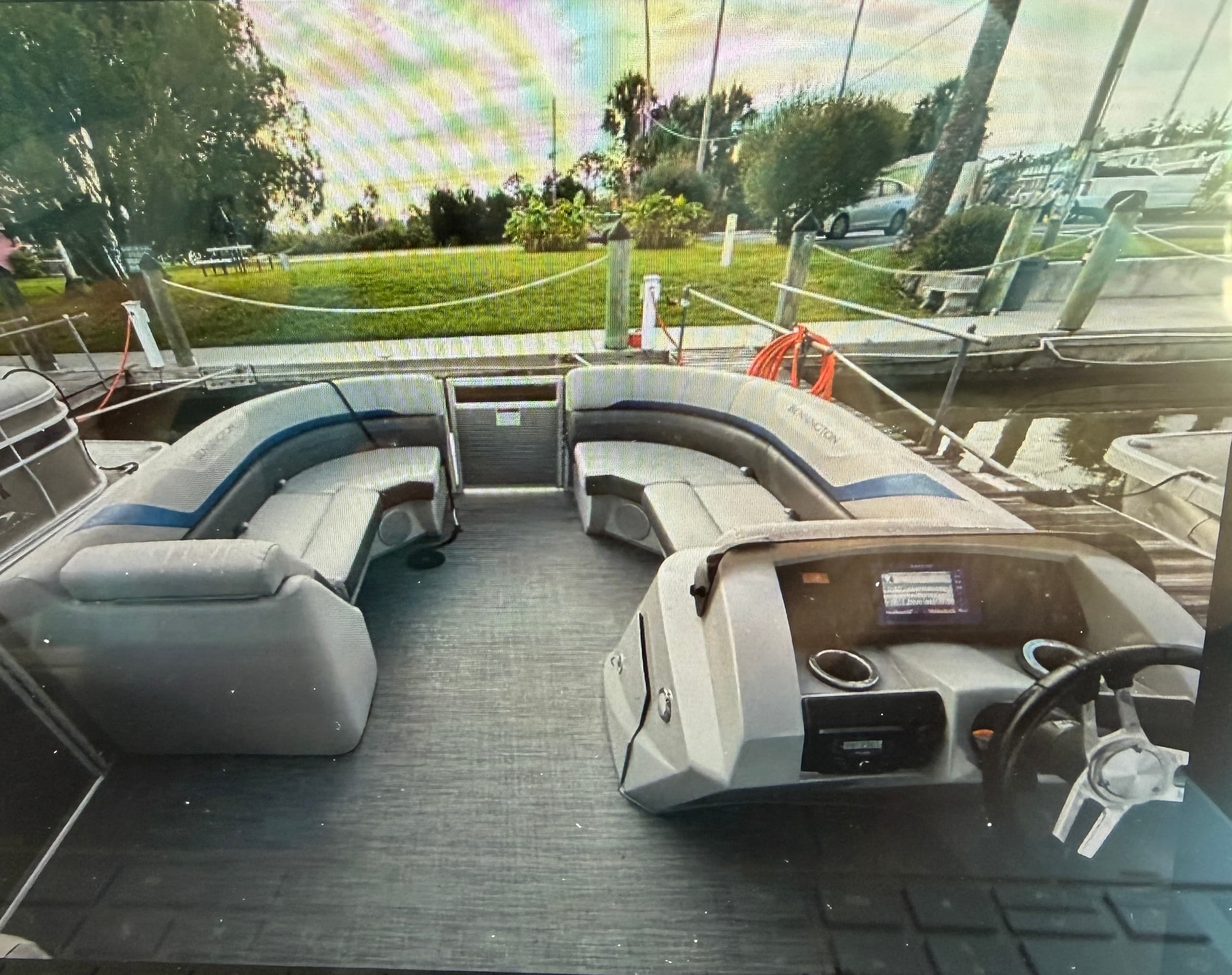 Clearwater Day Cruise Aboard a Luxury 23' Bennington Tri-toon photo 1
