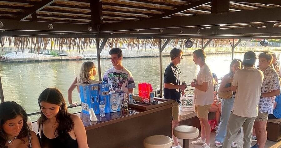 CLE Tiki Barge: 2-Hour Party Cruise on Lake Erie in Cleveland