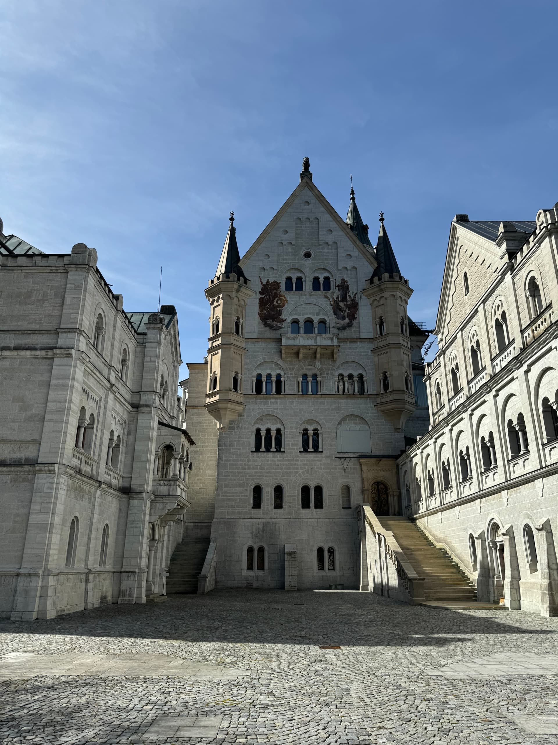 Bavaria's Castle Close-Up with Big Ear Tours: Neuschwanstein Visit