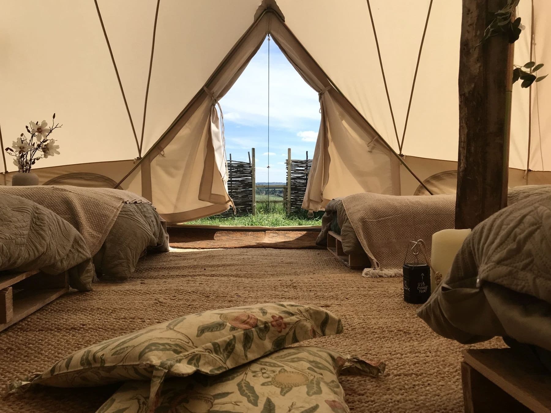 Ridgeway Glamping at Cedar — Emperor Tent near Rugby, England photo 4