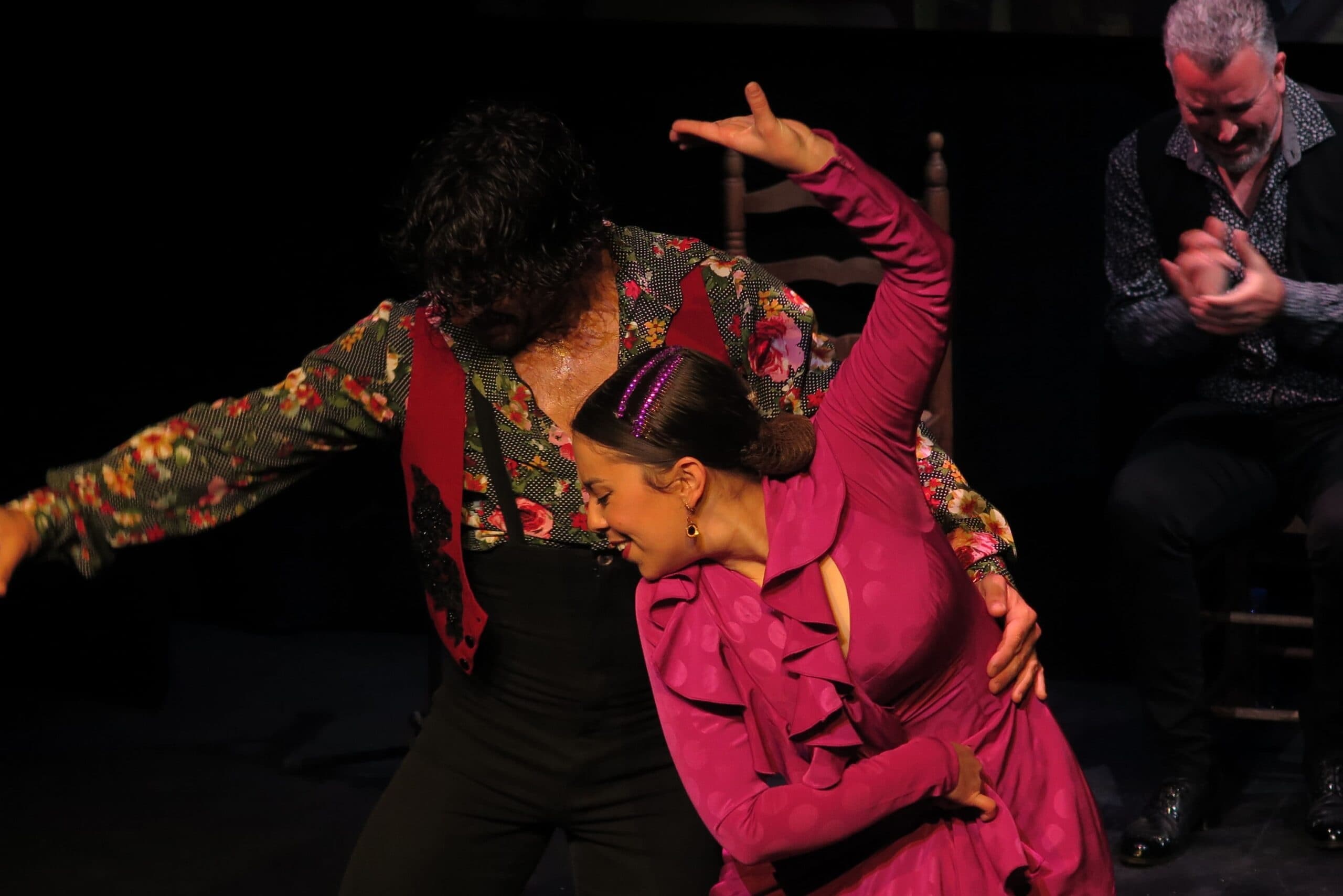 Seville Night Tour & Flamenco Show with The Touring Pandas