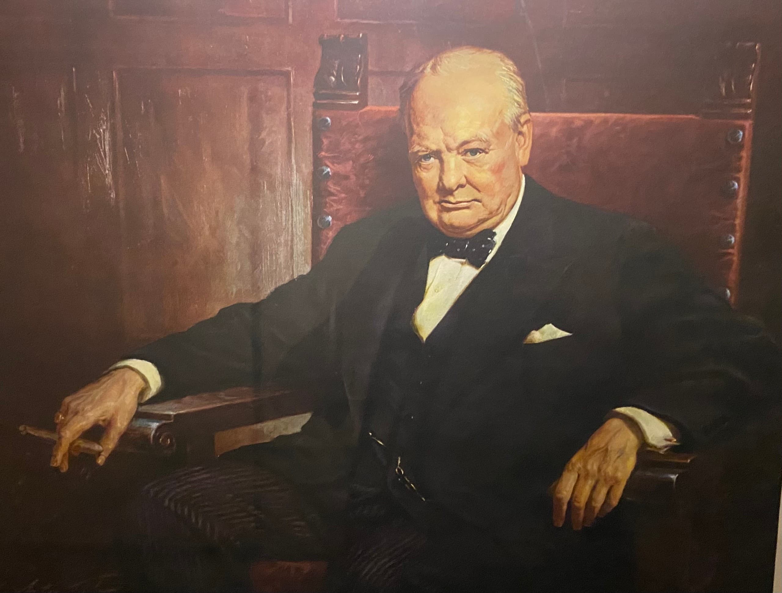 Inside Churchill’s Worlds: Chartwell House and the Secret War Rooms Tour from London photo 1