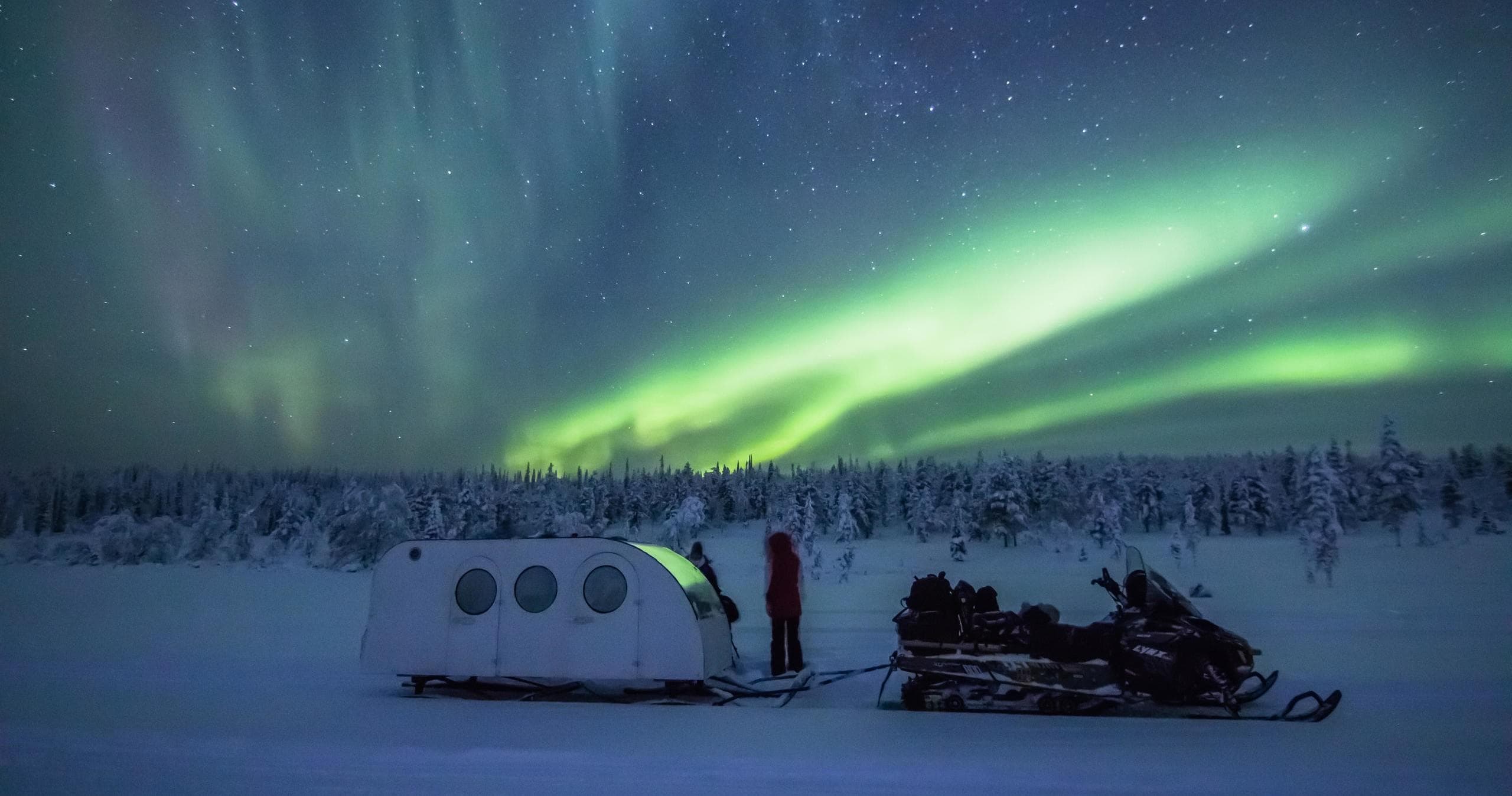 Aurora Heated Sleigh Ride at Wilderness Hotel - Inari