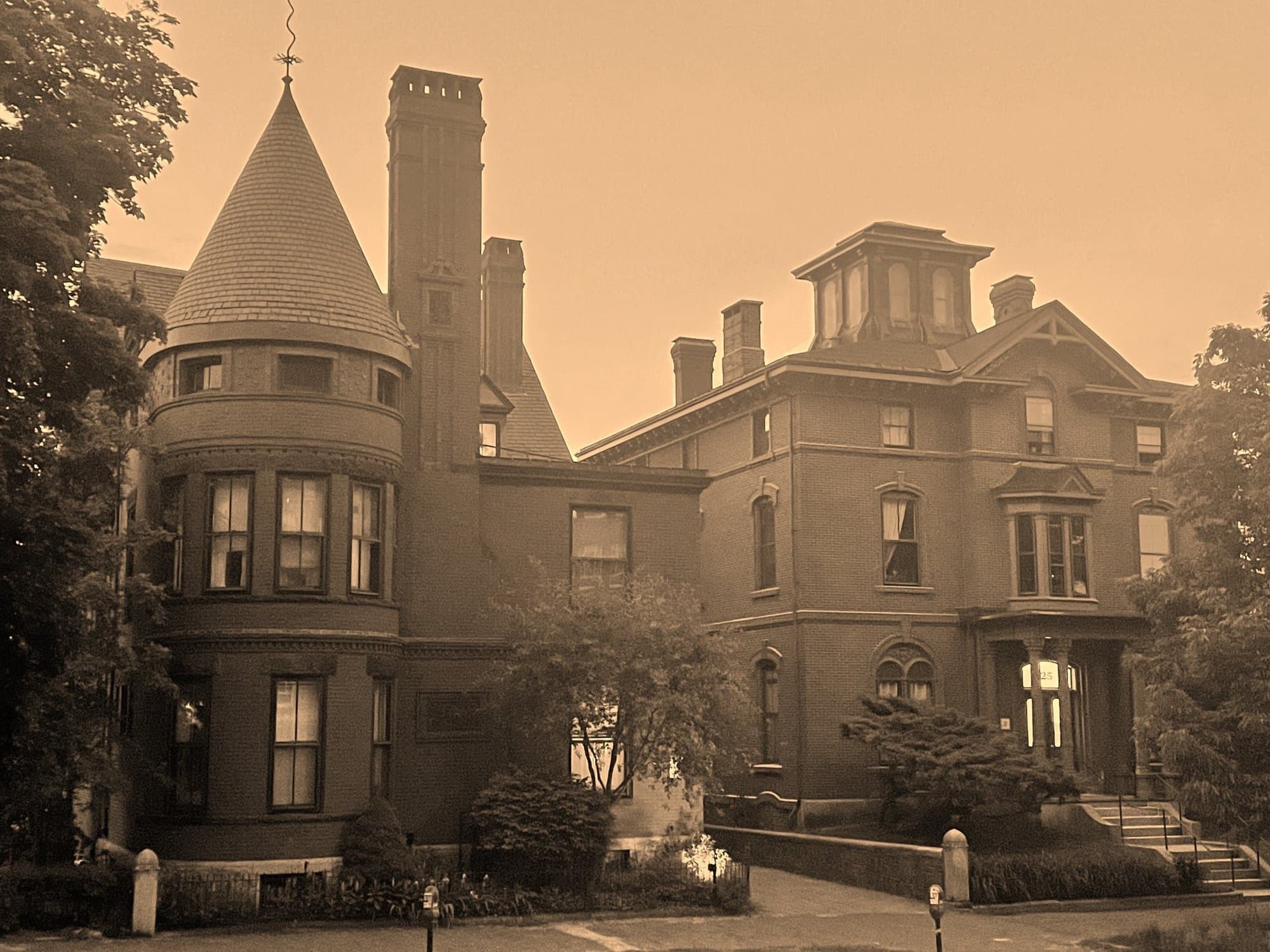 Paranormal Portland: Lantern-Lit Ghost Tour Through Historic Old Port