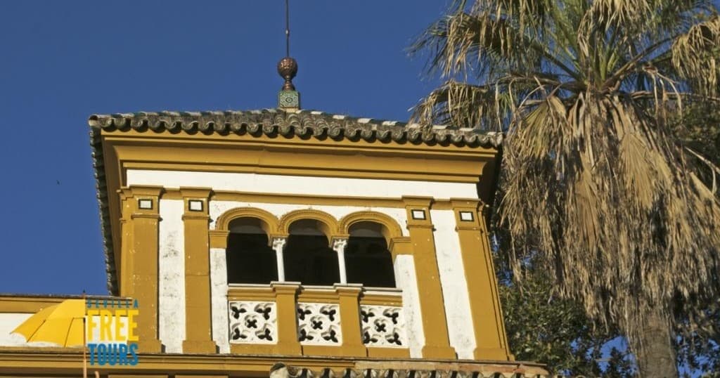 Cultural Walking Tour of Santa Cruz in Seville