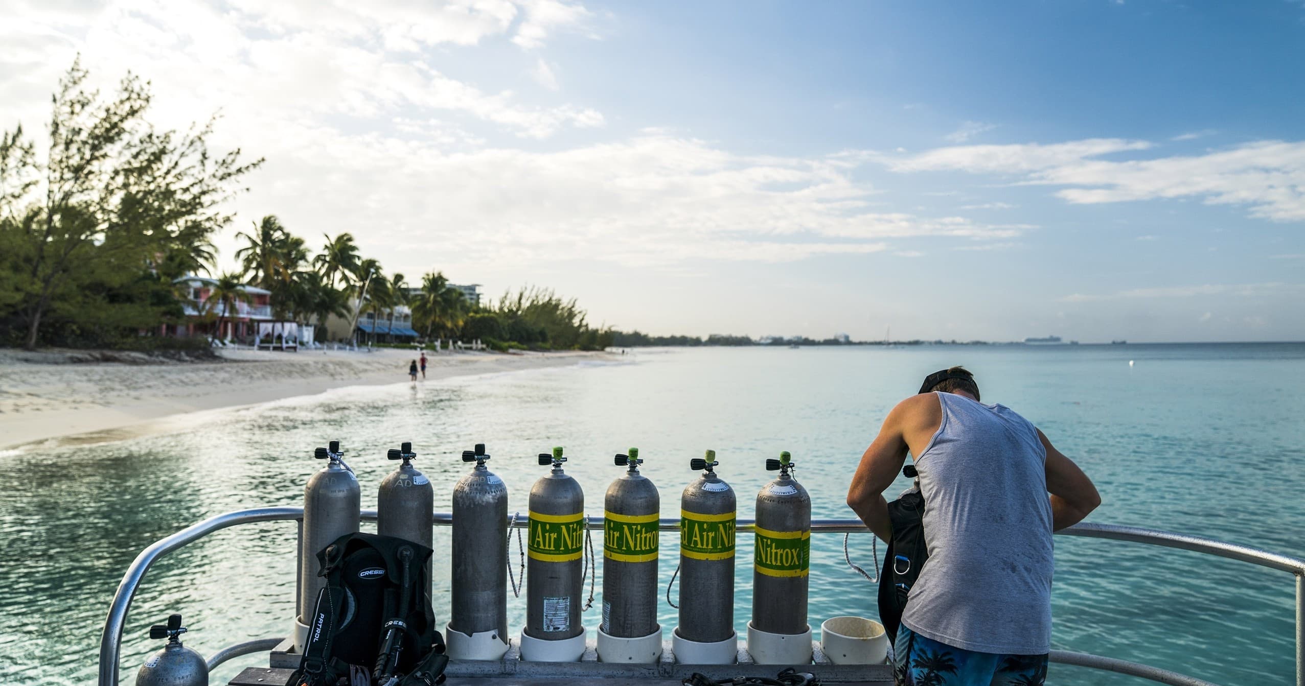 Tank Hire & Refills for Diving at Long Beach NSW