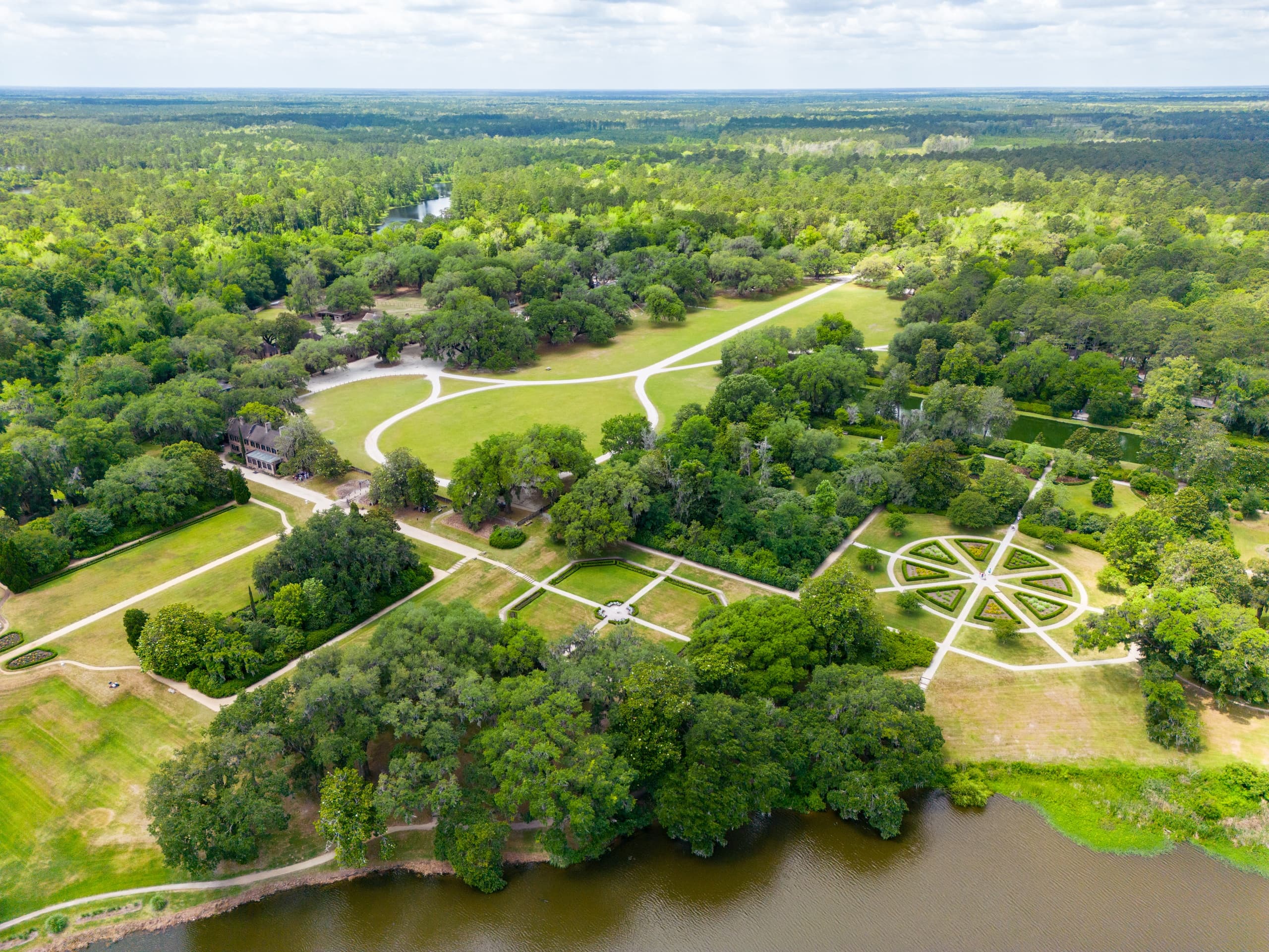 Harbor Tour & Middleton Place History Tour in Charleston