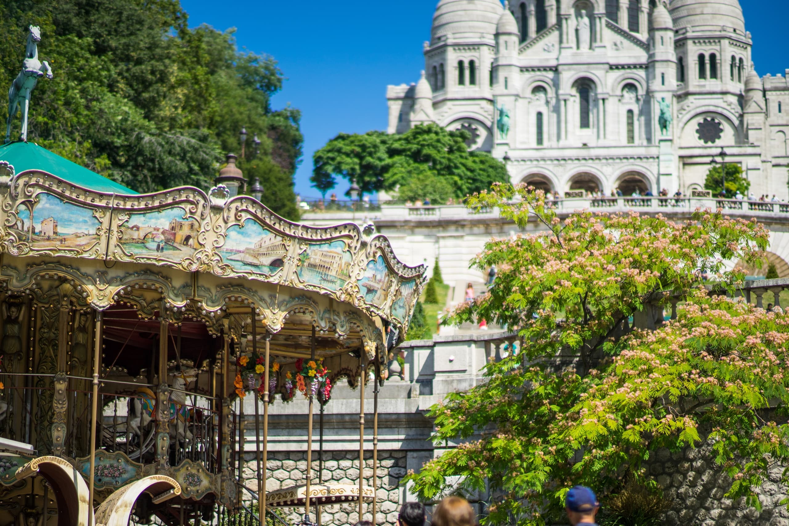 Paris Walking Tours with HelpTourists: Marais & Montmartre