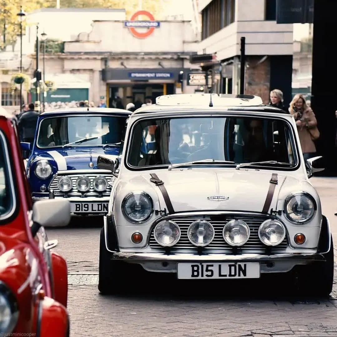 Best Bits of London: Classic Mini Half-Day Tour of Hidden Gems and Landmarks