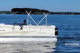 Pontoon Rentals in Cape Coral with Nauti Hooker Watersports