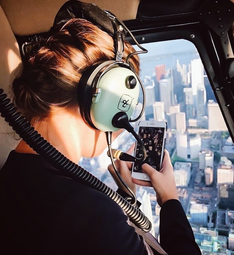 8-Minute Helicopter Tour Over Toronto: Lake Shore to Bloor at 2,000 Feet photo 3