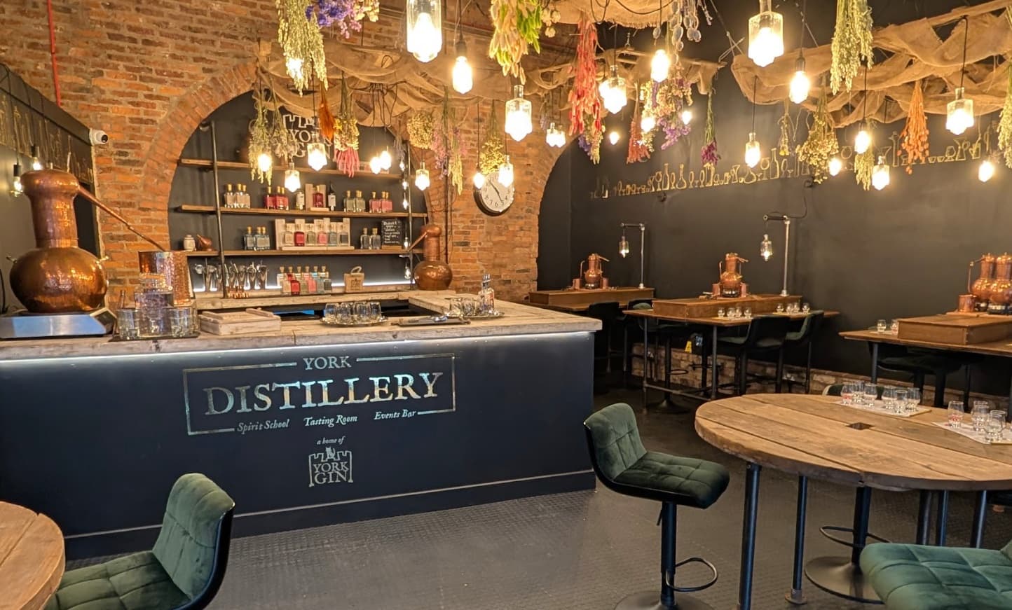 Christmas Cheers: Wine, Beer, Gin & Cheese Tasting at York Distillery photo 3