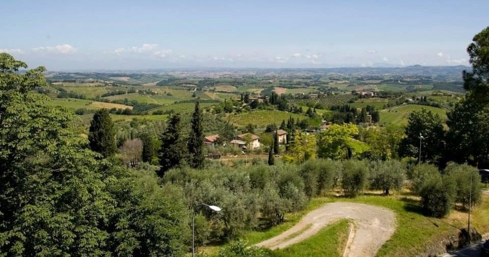 Chianti Wine Area, San Gimignano With Stop In Pisa | Farm in Livorno | Wine
