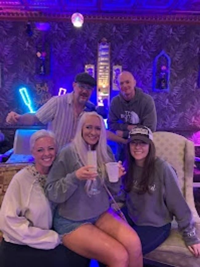 Savannah Nightlife Pub Crawl with Spooky Savannah Ghost Tours