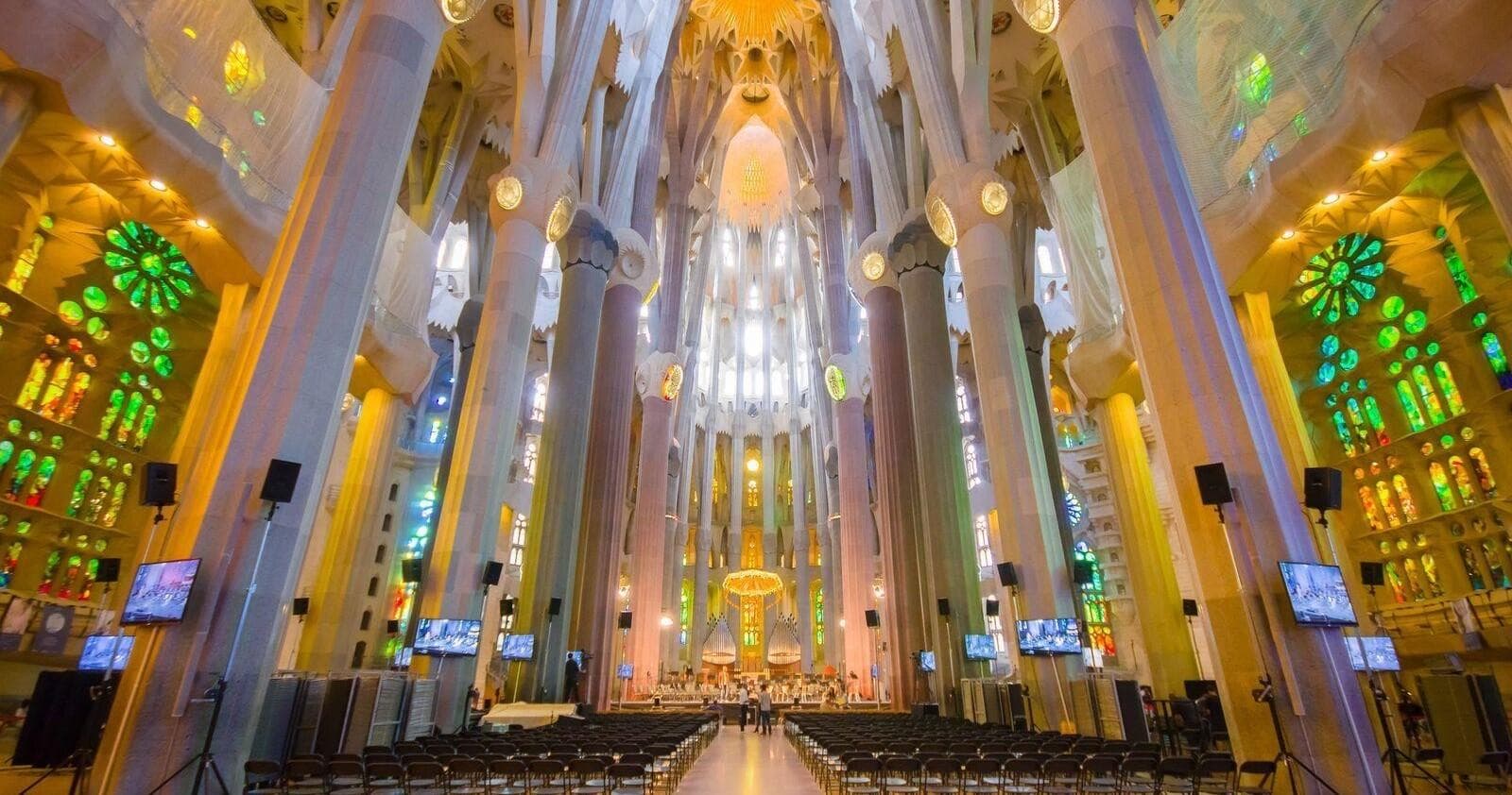 Sagrada Familia Tower Tour with Amigo Tours in Barcelona