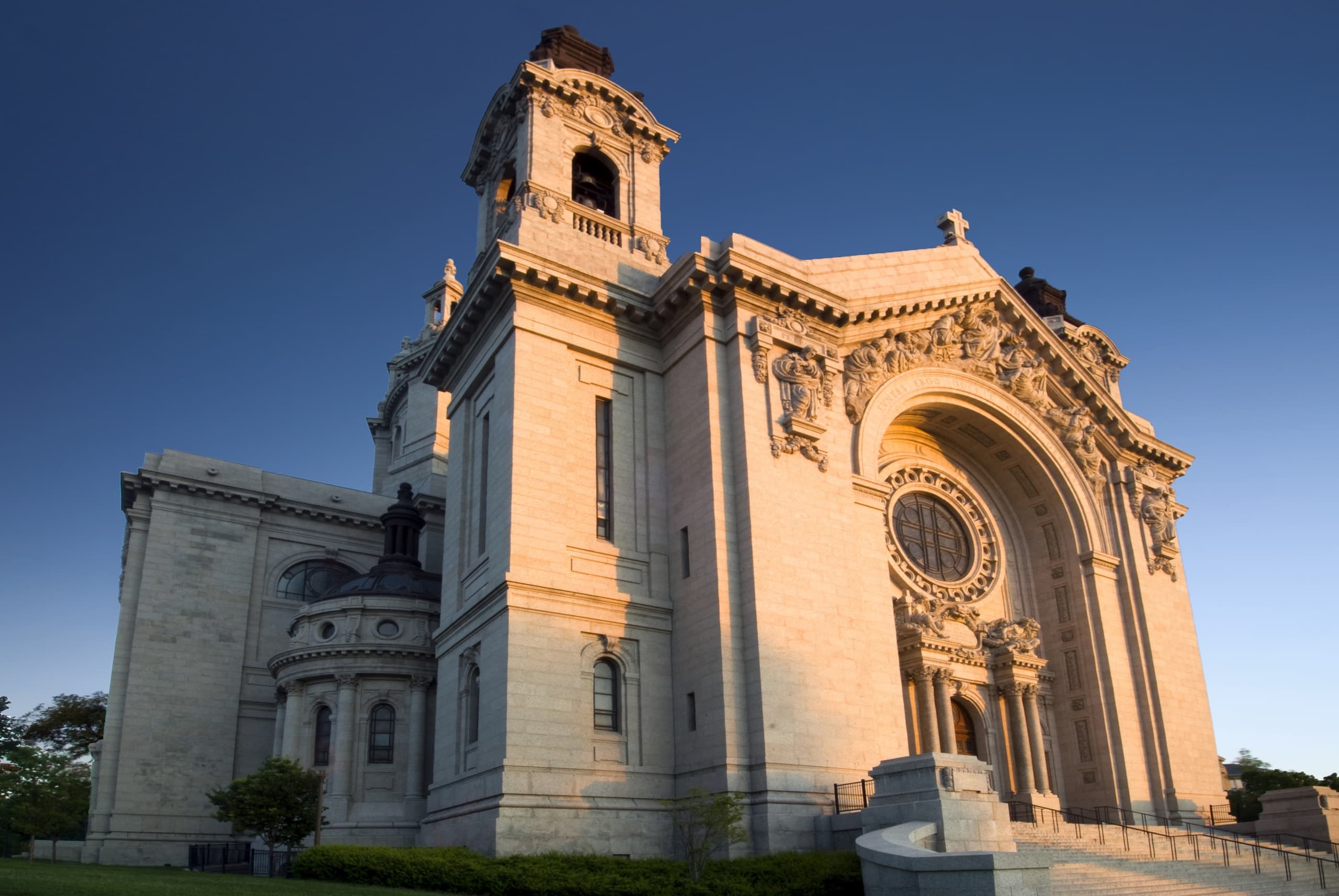 Inside St. Paul's Cathedral: Sunday's Best VIP Guided Tour in St. Paul photo 1
