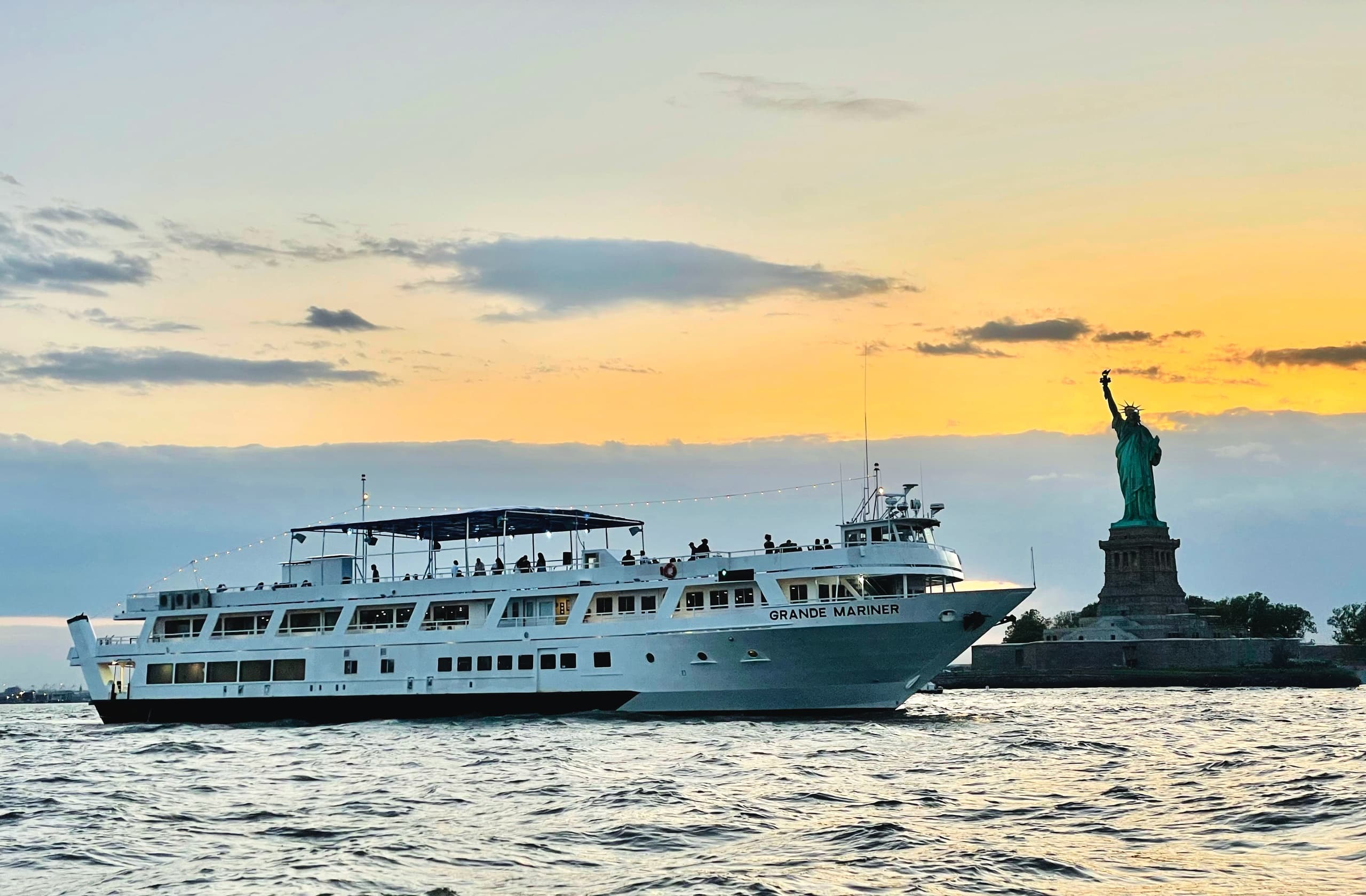 NYC Water Cruises – Grande Mariner Sightseeing on the Hudson