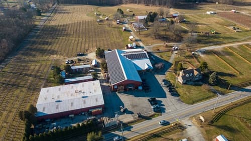 Land Adventures at Milburn Orchards: Summer School & Tours