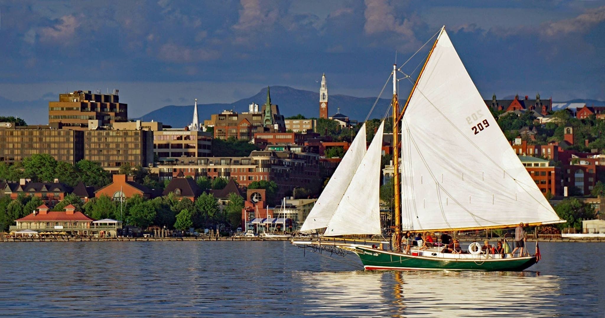 Historic Friendship Sloop Cruises on Lake Champlain: Private Daytime Sailing from Burlington photo 3