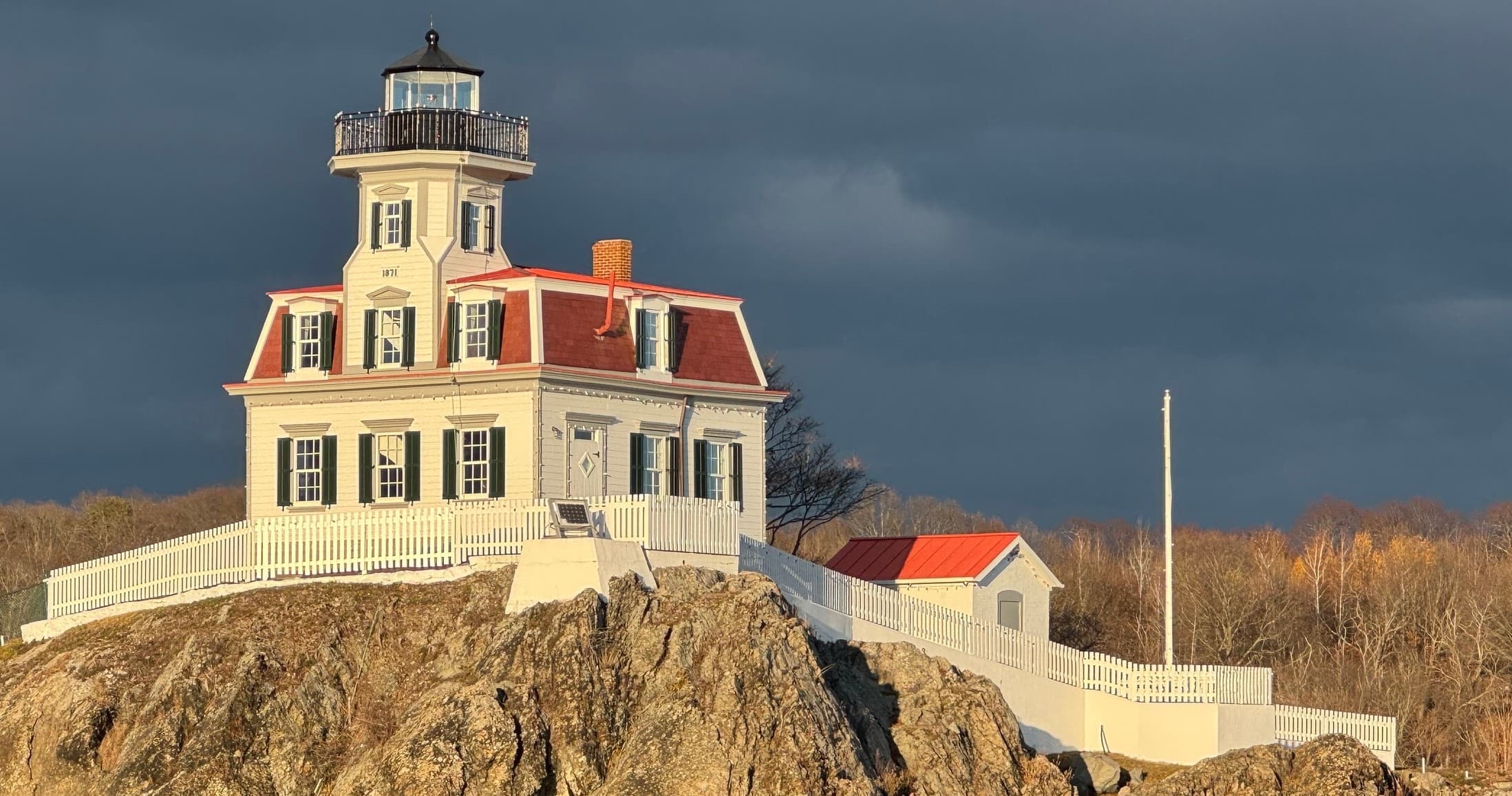 Pomham Rocks Lighthouse Tour in Cranston, Rhode Island