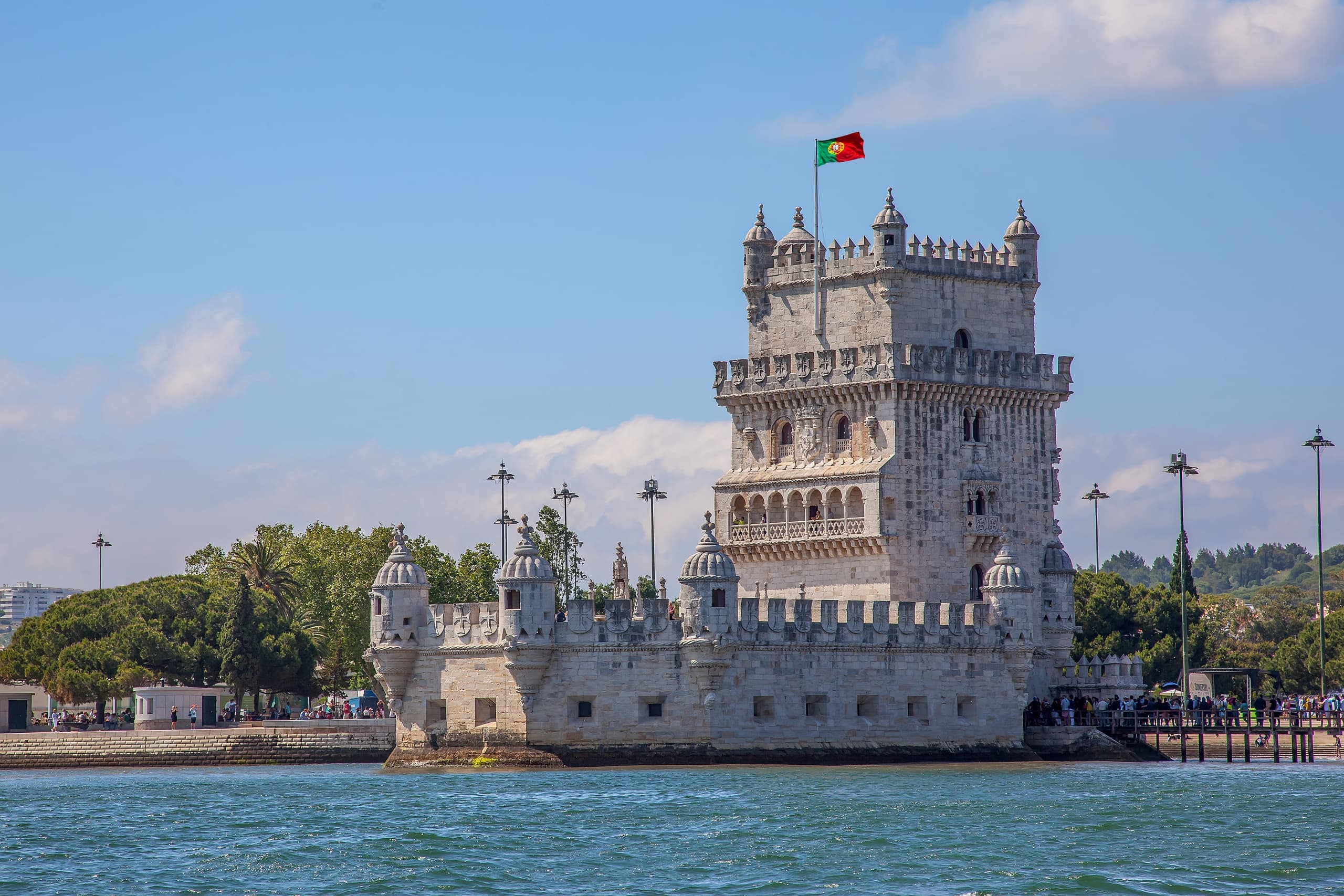 Lisboa VIP Boat Transfer on the Tejo by Bering Tour