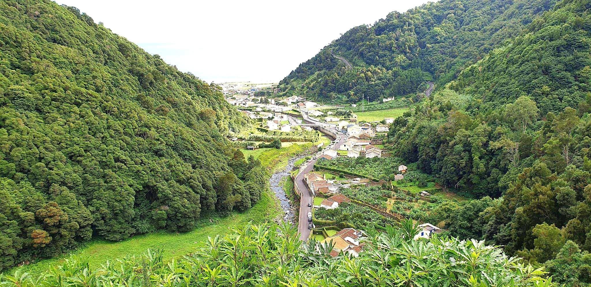 Faial da Terra Walking Tour with Azores Trails of Nature