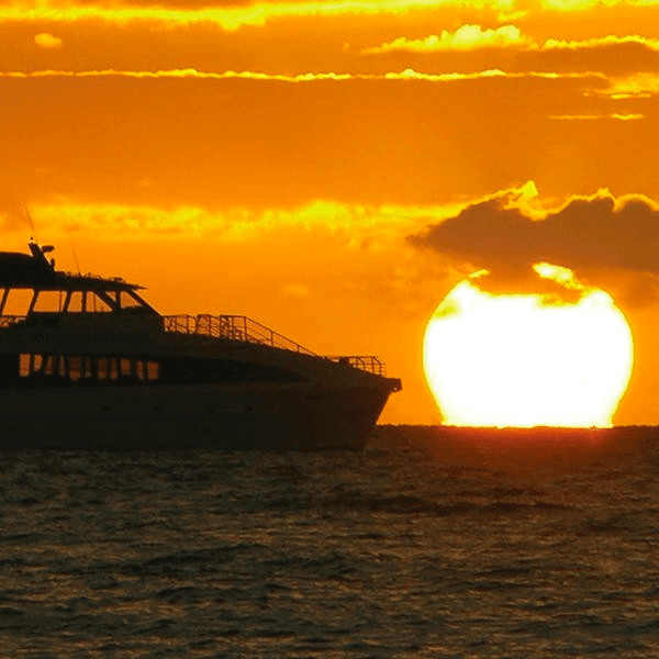 Sunset Dinner Cruise in Wailuku, Maui's Coastal Escape