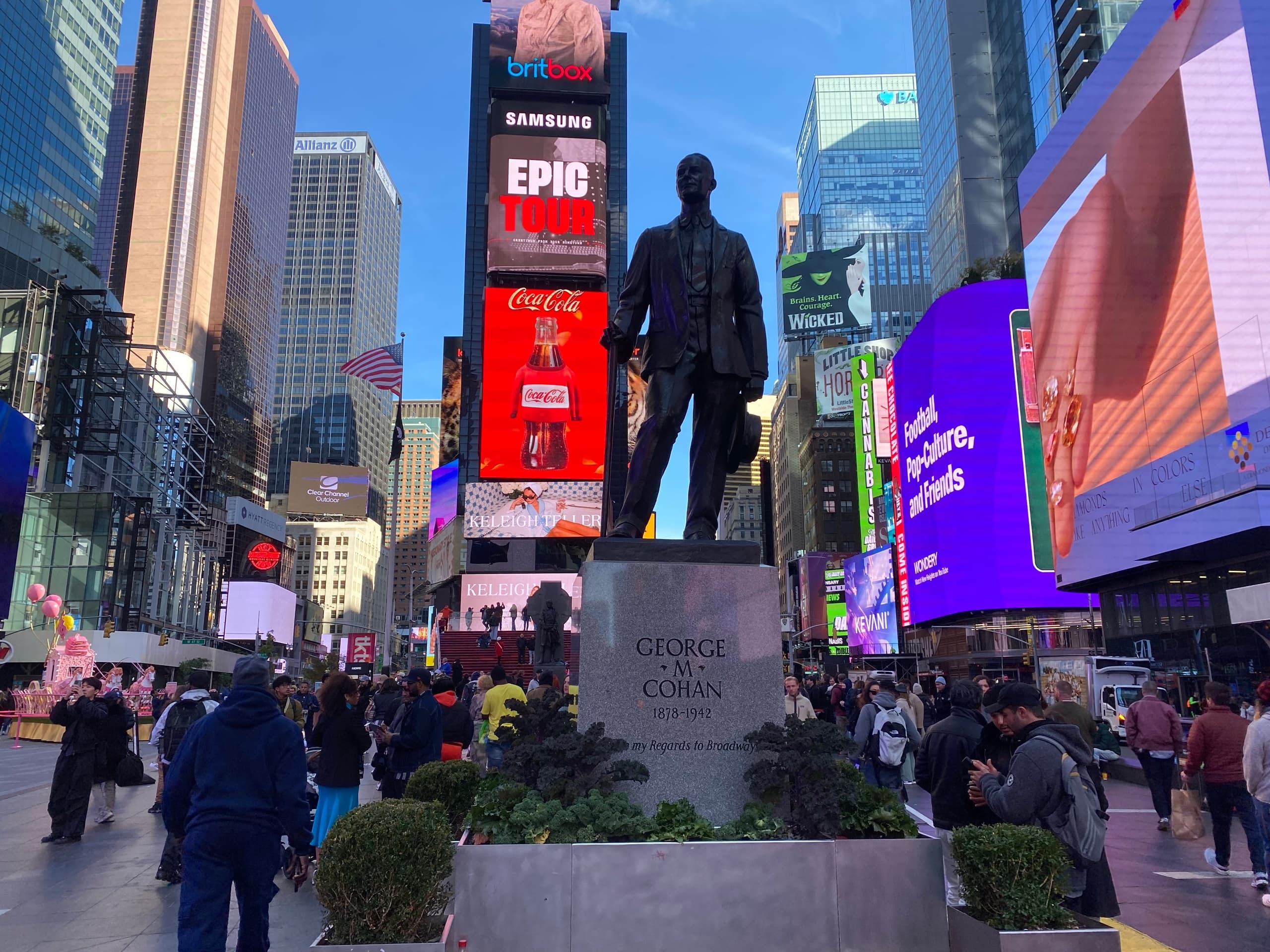 Behind the Curtains: A 90-Minute Broadway History Walking Tour in New York